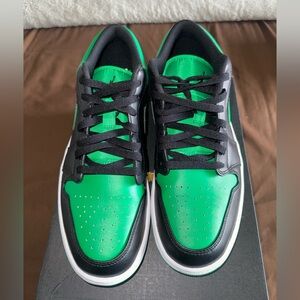 Air Jordan 1 low black-lucky green white